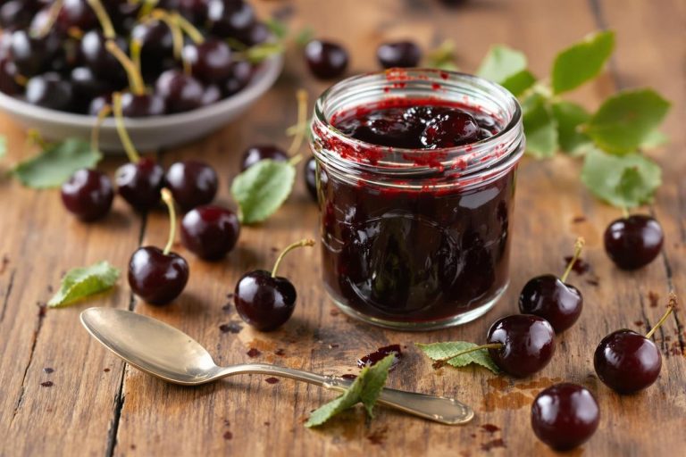 Confiture de cerise noire : secrets et bienfaits maison.jpg